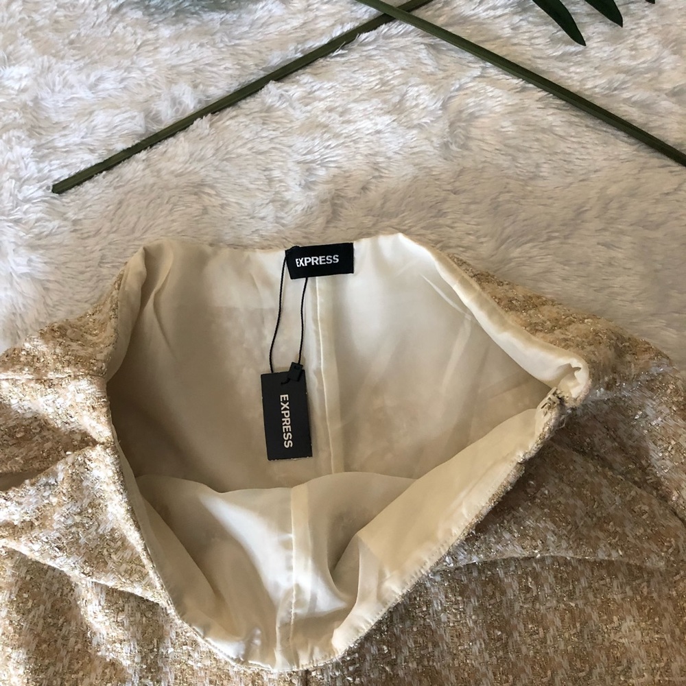 NWT Express High Waisted textured shorts - Picture 4 of 14